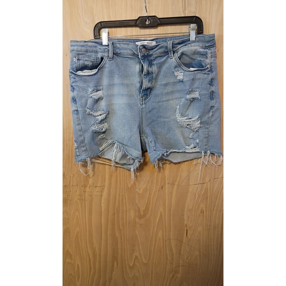 Judy Blue Light Washed Distressed Jean Shorts Cut-Off Frayed Hem Stretch 3XL.